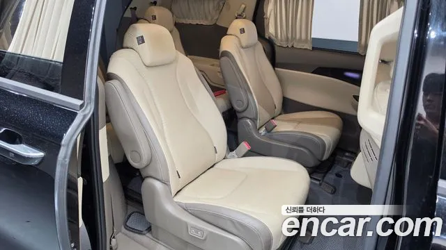 Kia Canival Carnival 4 поколение Бензин 9 мест Hi-Limousine — Фото автомобиля 8