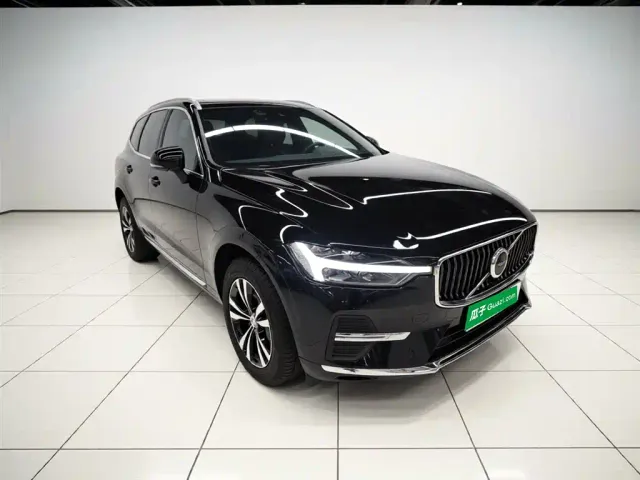 Volvo XC60 — Фото автомобиля 3