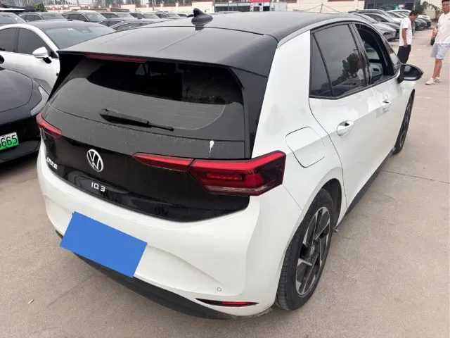 Volkswagen ID.3 — Фото автомобиля 7