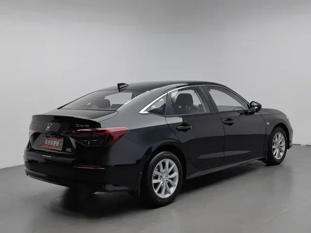 Honda Civic — Фото автомобиля 2