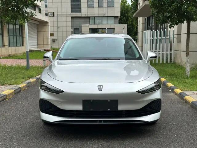 Roewe D7 — Фото автомобиля 2