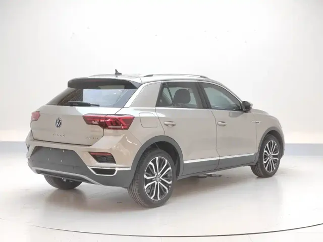 Volkswagen T-Roc — Фото автомобиля 7