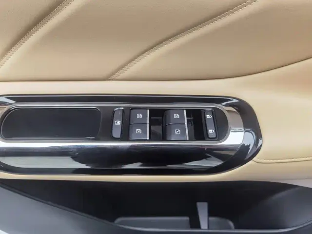 GAC Trumpchi E8 — Фото автомобиля 9