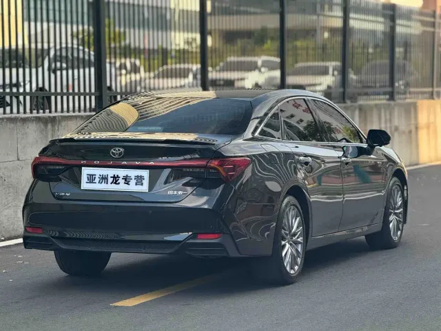 Toyota Avalon — Фото автомобиля 8