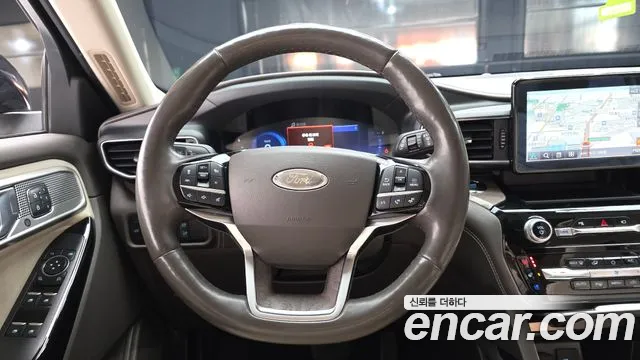 Ford Explorer Explorer 6 поколение 3.0 Platinum 4WD — Фото автомобиля 13