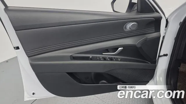 Hyundai Avante CN7 — Фото автомобиля 24