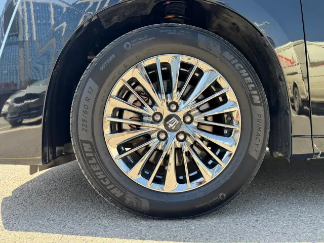 Toyota Vellfire — Фото автомобиля 24
