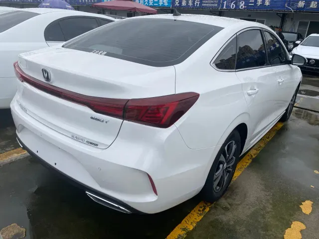 Changan Eado — Фото автомобиля 18