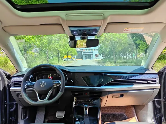 Volkswagen Passat — Фото автомобиля 4