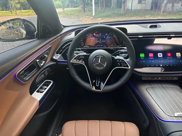 Mercedes-Benz E-Class — Фото автомобиля 17