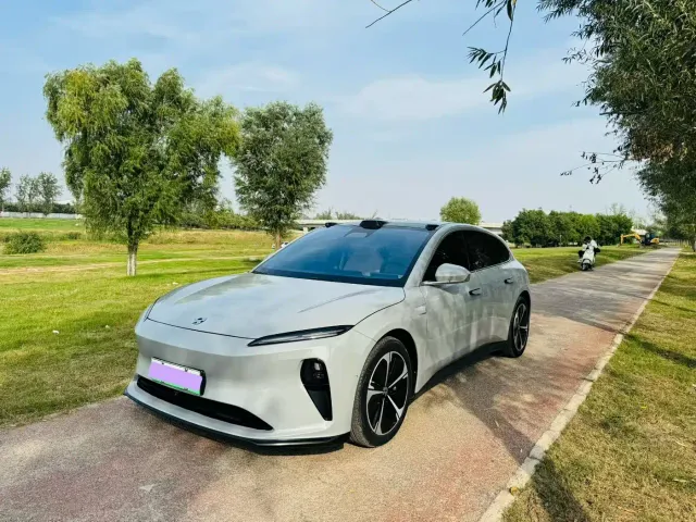 Фотография автомобиля — Nio ET5 Touring