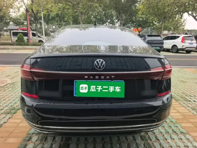 Volkswagen Passat — Фото автомобиля 5