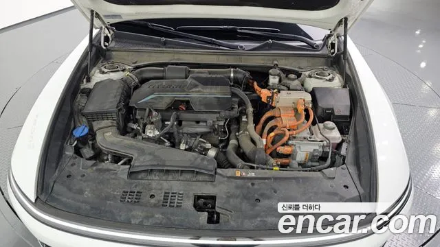 Hyundai Grandeur GN7 — Фото автомобиля 9