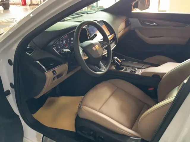 Cadillac CT5 — Фото автомобиля 11