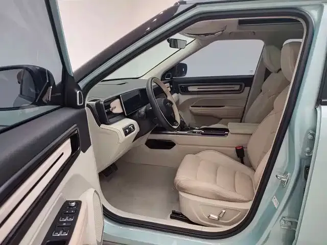 Geely ICON — Фото автомобиля 8