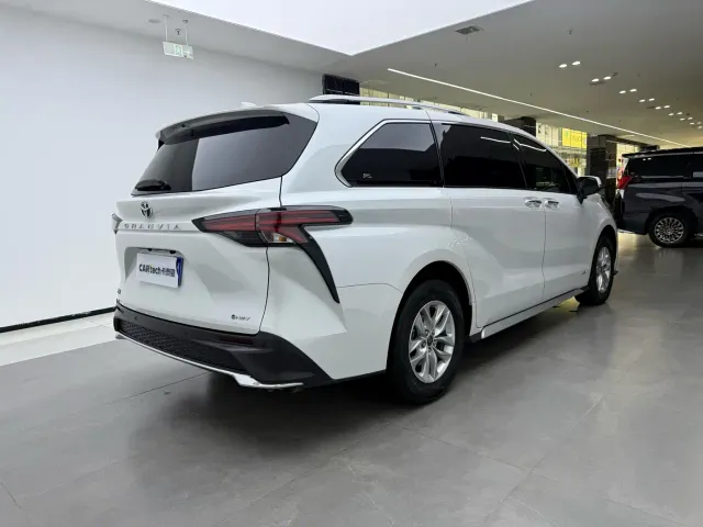 Toyota Granvia — Фото автомобиля 4