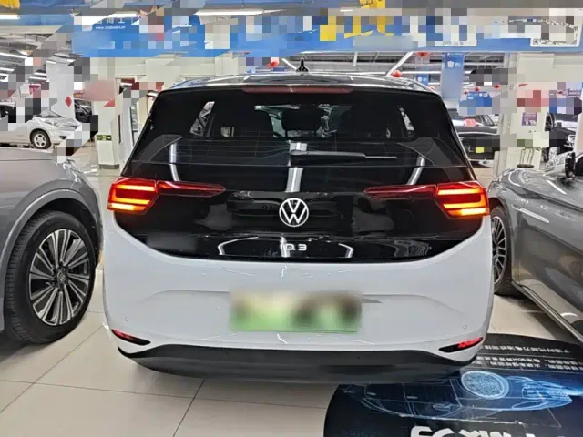 Volkswagen ID.3 — Фото автомобиля 5