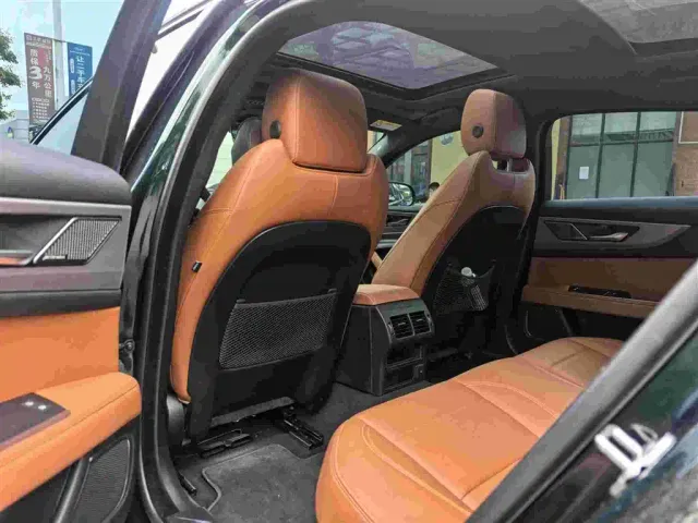 Jaguar XEL — Фото автомобиля 5