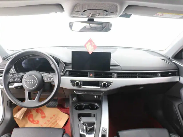 Audi A4L — Фото автомобиля 11