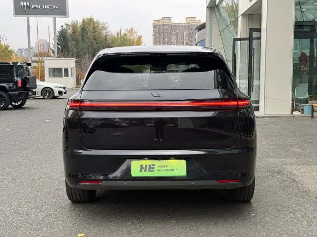 Li Auto L7 — Фото автомобиля 5