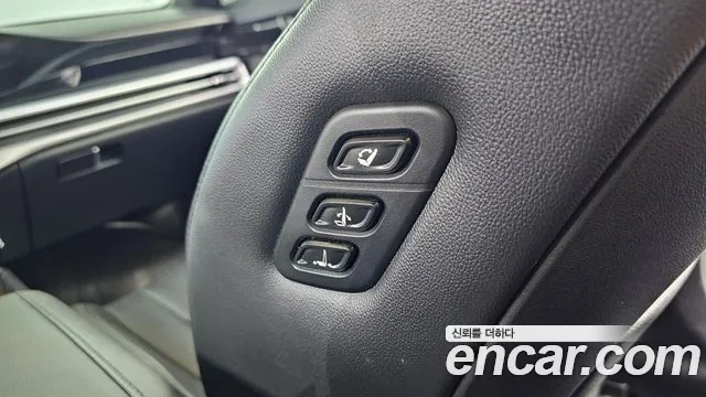 Hyundai Grandeur Grandeur (GN7) 3.5 LPG 2WD (Такси) — Фото автомобиля 30