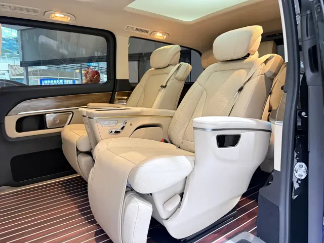 Mercedes-Benz V-Class — Фото автомобиля 9