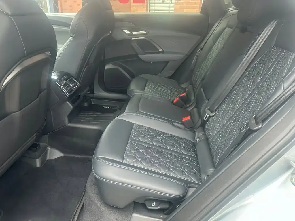 Audi Audi Q5L 2026 Luxury Sport 150kW — Фото автомобиля 7