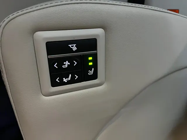 Toyota Granvia — Фото автомобиля 14