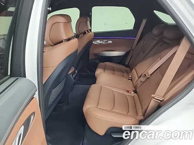Genesis GV70 2.5T Бензин 2WD — Фото автомобиля 12