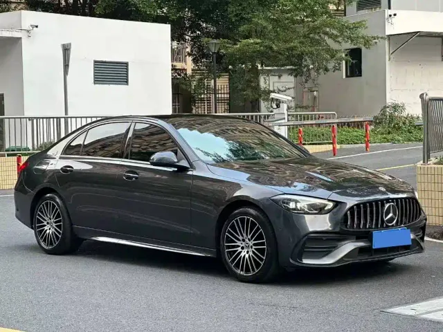 Фотография автомобиля — Mercedes-Benz C-Class