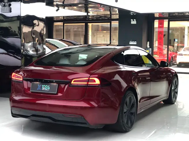 Tesla Model S 2023 Dual Motor All-Wheel Drive Edition — Фото автомобиля 6