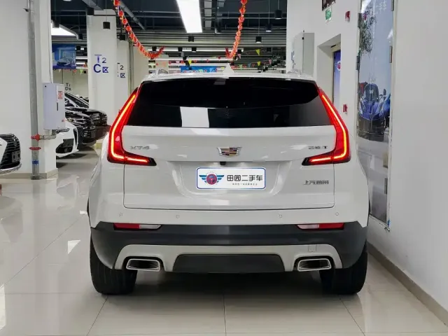 Cadillac XT4 — Фото автомобиля 5