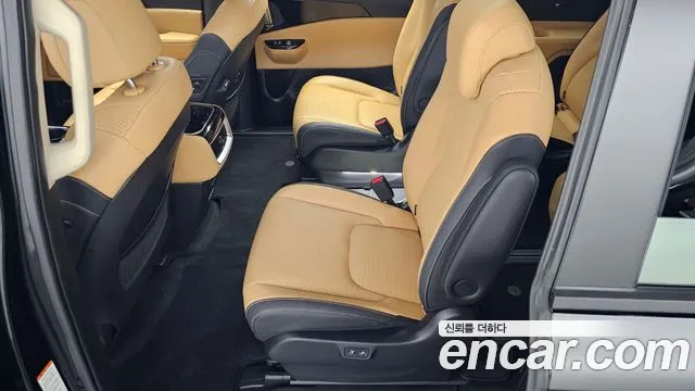 Kia Carnival Generation 4 — Фото автомобиля 11