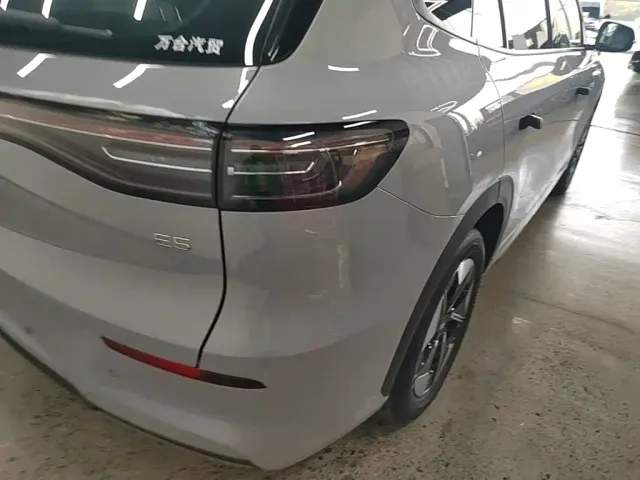 Geely Galaxy E5 — Фото автомобиля 7
