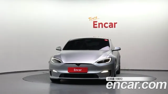 Tesla Model S — Фото автомобиля 3