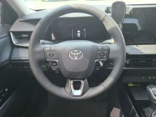 Toyota Camry — Фото автомобиля 11