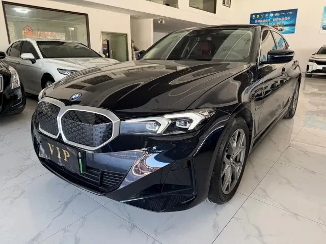 Фотография автомобиля — BMW i3