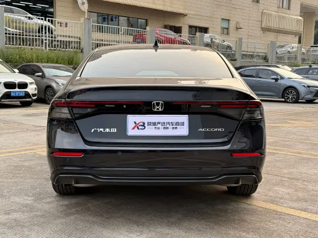 Honda Accord — Фото автомобиля 15