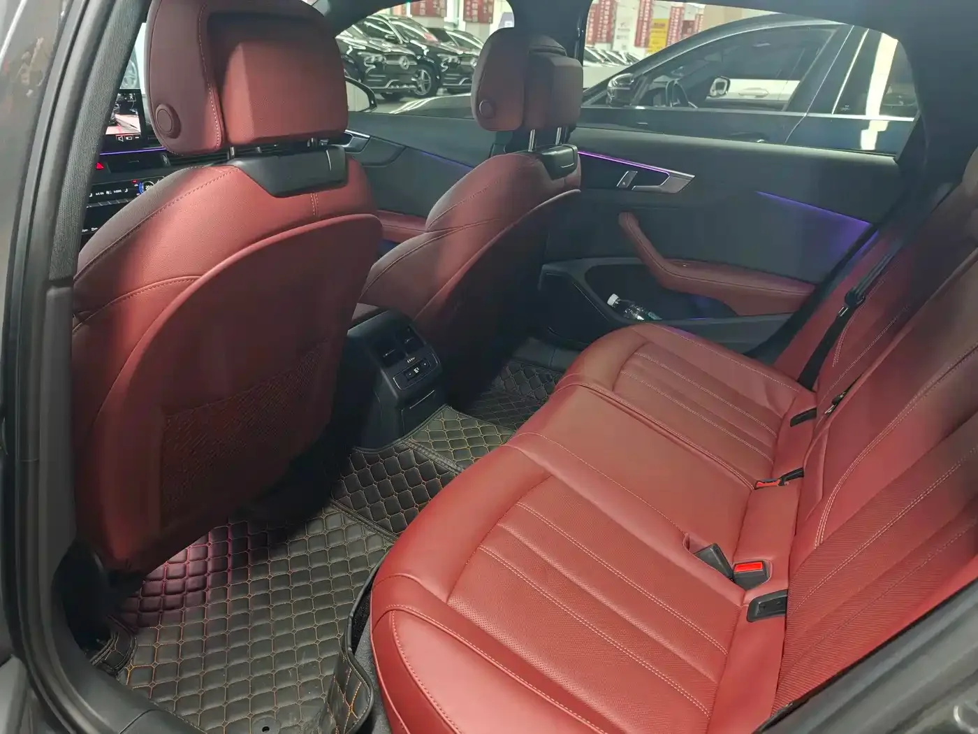 Audi Audi A4L 2024 40 TFSI Luxury Dynamic — Фото автомобиля 6