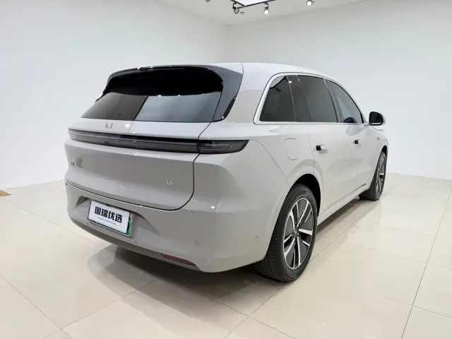 Li Auto L6 — Фото автомобиля 4
