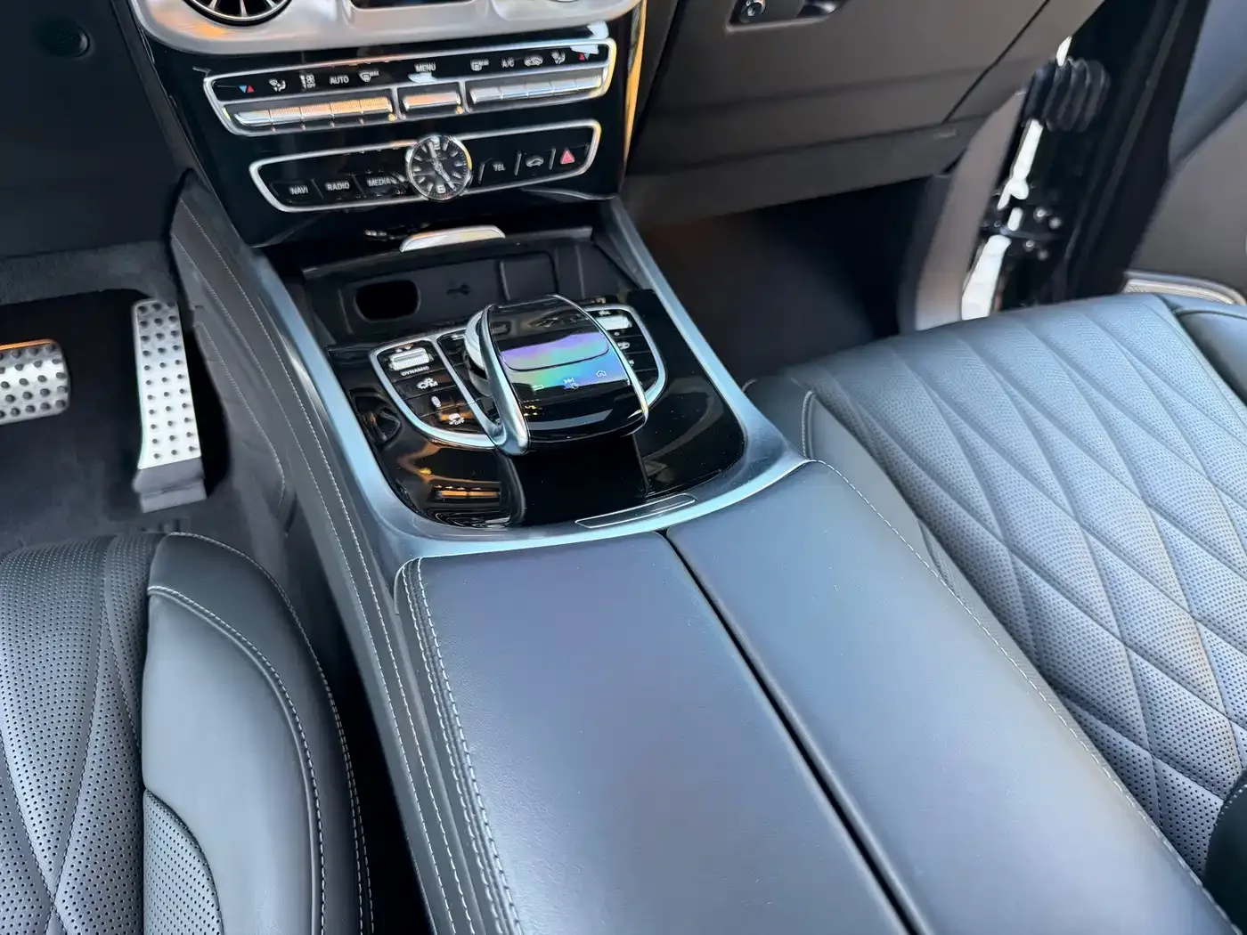 Mercedes-Benz Mercedes-Benz G-Class AMG 2023 AMG G 63 — Фото автомобиля 27
