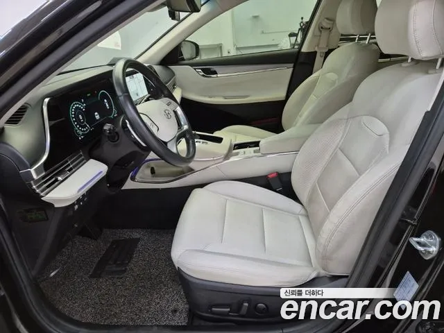 Hyundai Grandeur Новый Grandeur IG — Фото автомобиля 15
