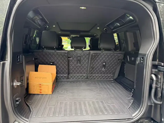 Land Rover Defender — Фото автомобиля 10