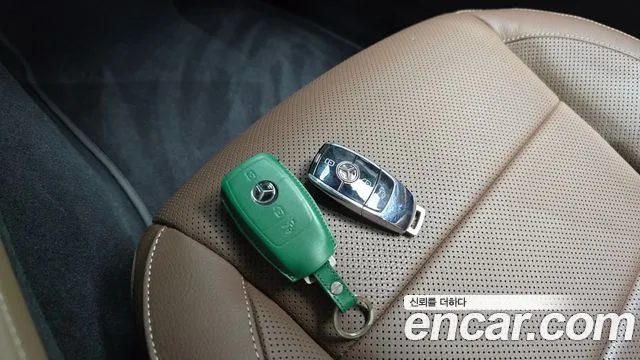 Mercedes-Benz E-Class — Фото автомобиля 15