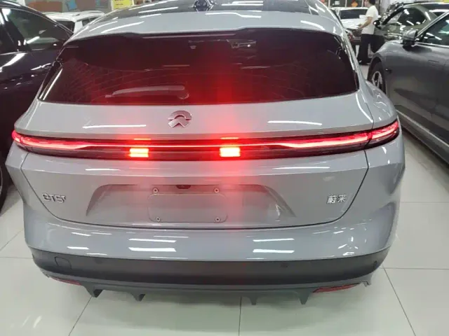 Nio ET5 Touring — Фото автомобиля 5