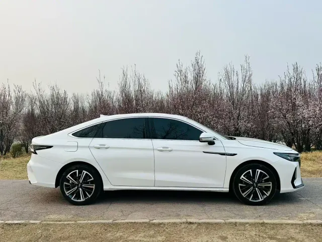 Chery Arrizo 8 — Фото автомобиля 7