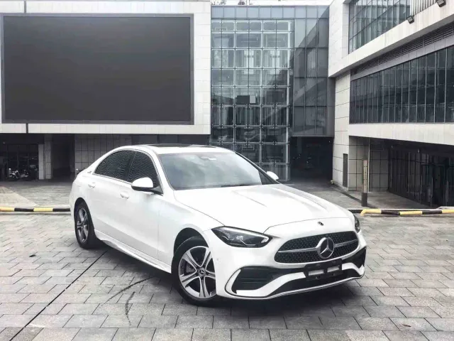 Mercedes-Benz C-Class — Фото автомобиля 3