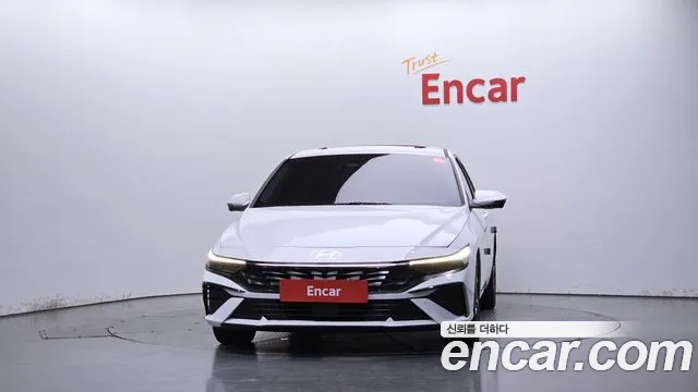 Hyundai Avante CN7 — Фото автомобиля 3