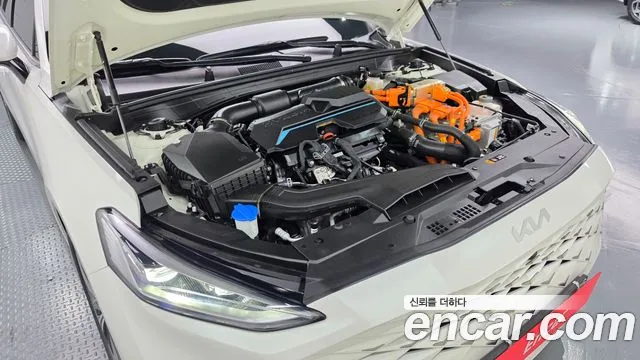 Kia K8 Hybrid — Фото автомобиля 9