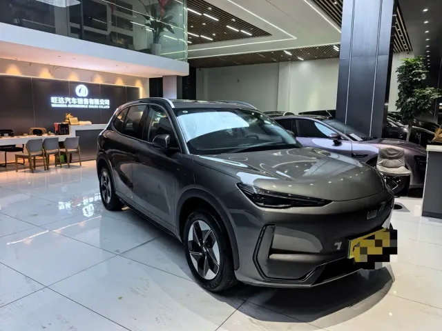 Geely Galaxy E5 — Фото автомобиля 3